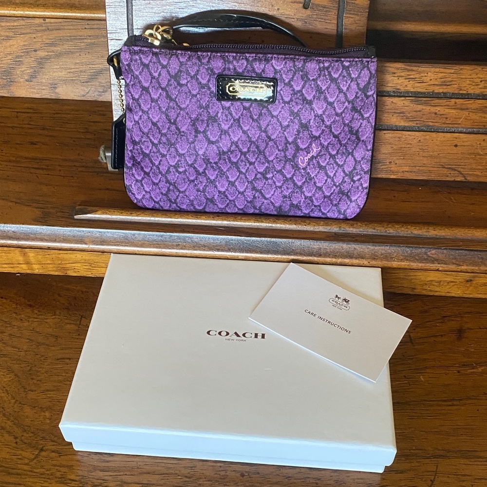 Coach Taylor Snake Print Satin Wristlet ๐ - Picture 7 of 8